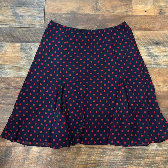 Chaps navy & red polka dot A-line skirt Sz Med - Picture 1 of 4